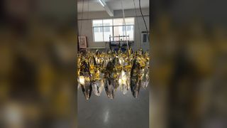 Luksusowy nowoczesny żyrandol