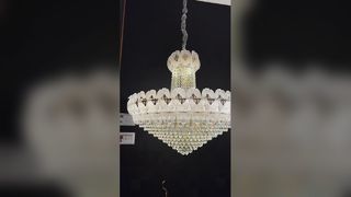 Wykwintny fuksjowy szklany pryzmatowy żyrandol w stylu empire do dekoracji stołu w restauracji, duże wiszące lampy