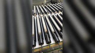 Luksusowy żyrandol w kształcie liścia ze złotego szkła