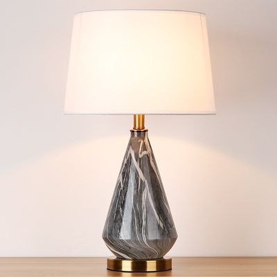 Study nocna abażur z tkaniny biała ceramiczna podstawa lampy stołowej D35*H63CM E27 85lm/W