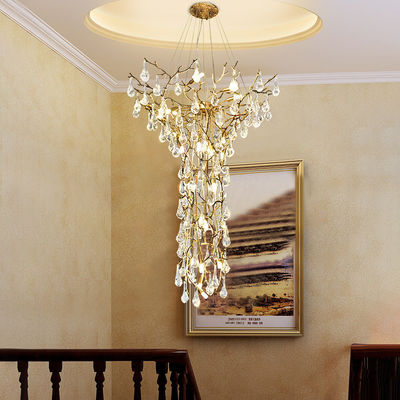 Europejski styl G9 Dostosowane lampy wiszące do obrotowych schodów