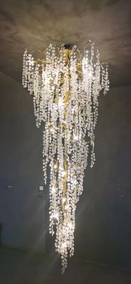 Pionowe lampy sufitowe Metalowe żyrandole Dostosowana lampa wisząca 240V G9 ODM