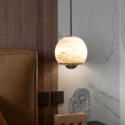 Luksusowe dekoracje wnętrz Liniowe zawieszenie Kuchnia Wyspa Salon Sypialnia Okrągła Kula Alabaster Lustro
