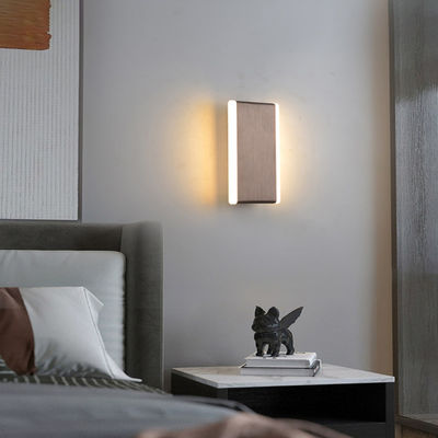 Skandynawska dekoracyjna dwuogłowa prostokątna aluminiowa lampa ścienna w stylu minimalistycznym