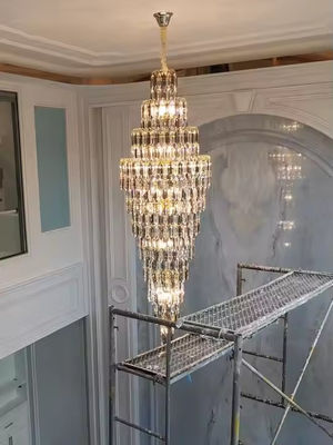 Niestandardowe oświetlenie sufitu Lampa zawiesina dla hotelu Villa Schody Dekoracja domowa Skandynawska nowoczesna K9 Kryształowa żyrandola