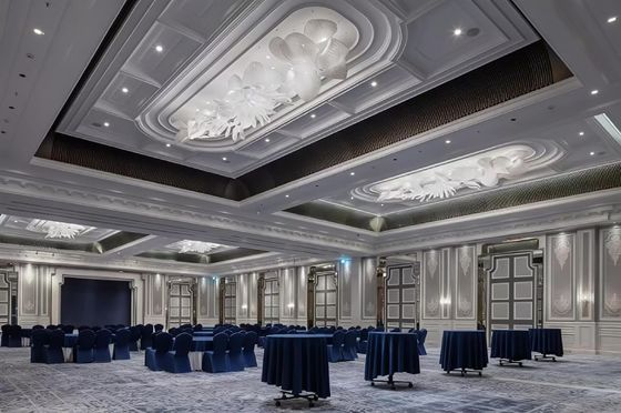 Lekki luksus prosty niestandardowa lampa inżynierska Szklane schody żyrandol Hotel Lobby Dział sprzedaży Lampa kryształowa piaskowa