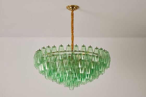 Ręcznie wykonany żyrandol z granatowego szkła z mosiężnym wykończeniem do oświetlenia salonu, jadalni, sypialni